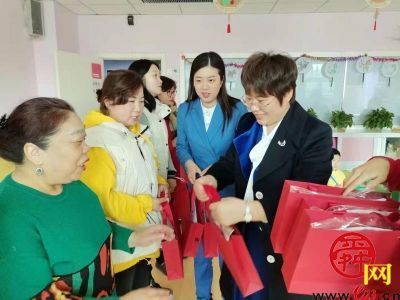 济南市启明星儿童康复中心开展“魅力女人节，爱心公益行”活动
