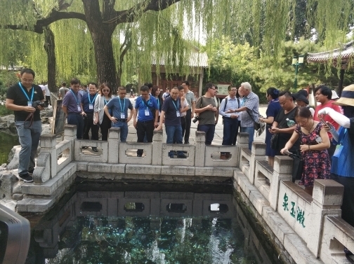 亲泉、知泉、爱泉 国际泉水文化景观城市联盟专家走进老济南