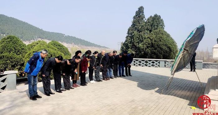 缅怀先烈 追思战友 ——盛习友战友来章丘祭奠革命烈士