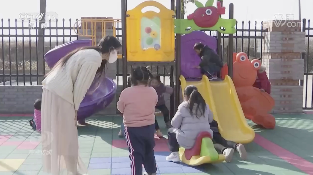 送礼品 送服务……留在家乡的他们也能感受温暖