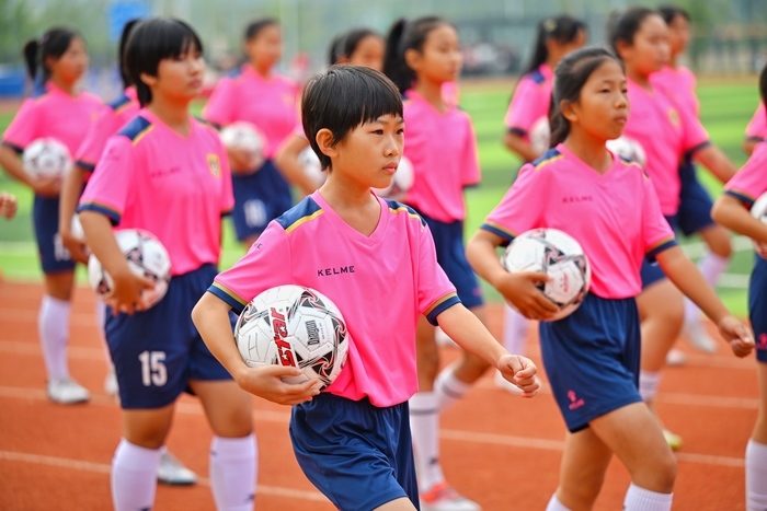 别眨眼！市中学子大片“上映”