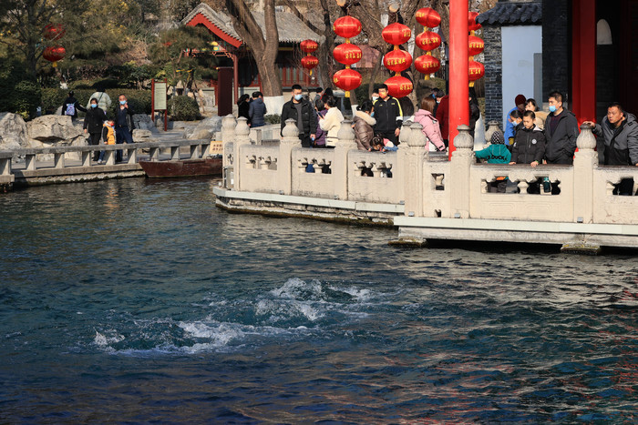 千泉竞喷胜景持续