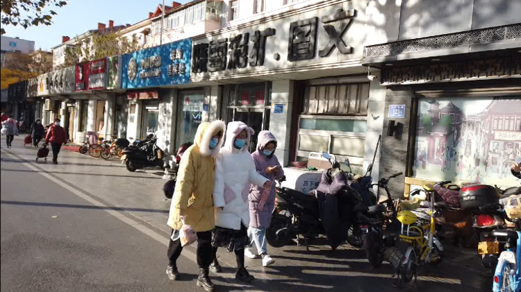 山东“断崖式”降温！淄博、威海等地雪花纷飞……更凶猛的低温和大雪还在后面