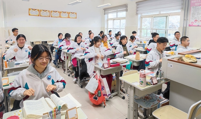 在大雪纷飞的日子，济南二中学子这样“跳舞”