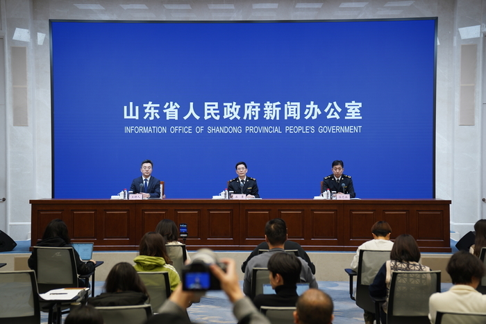 2023年山东对东盟进出口6498.6亿元，增长4.5%