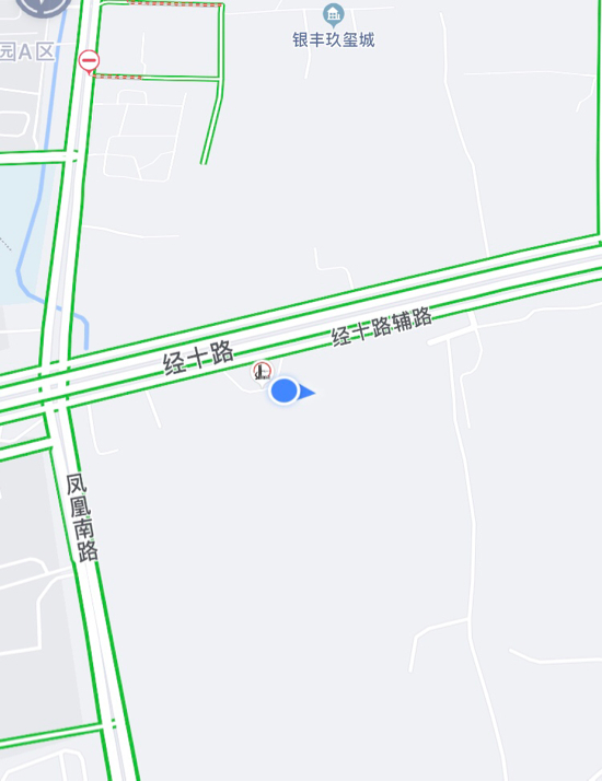 【啄木鸟在行动】经十路凤凰南路东南角加油站西邻有渣土裸露