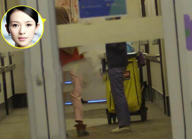 章子怡被曝回国坐月子，汪峰携女儿醒醒探望