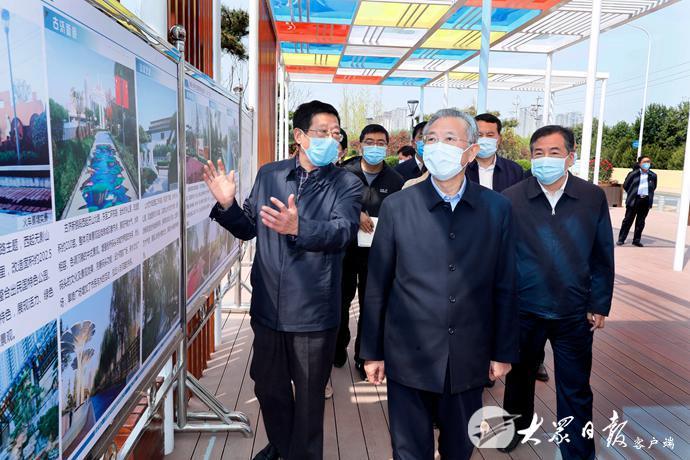 刘家义在小清河济南段调研