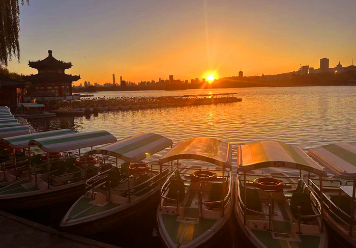 晨光映湖 斑斓如画 这里藏着济南的醉美初冬