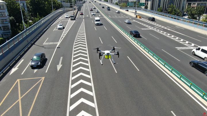 济南交警全力打造“全国一流”警务航空队—— “空中交警”为智慧公安注入新“硬核”