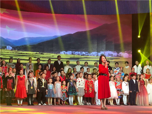 小金钟童唱新时代总展演完美落幕