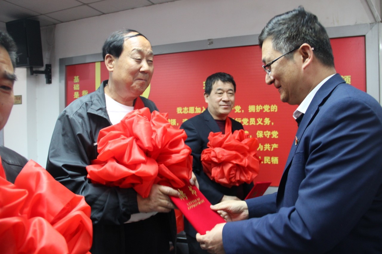 淄博:27名村居“两委”成员提前退休担任村居顾问