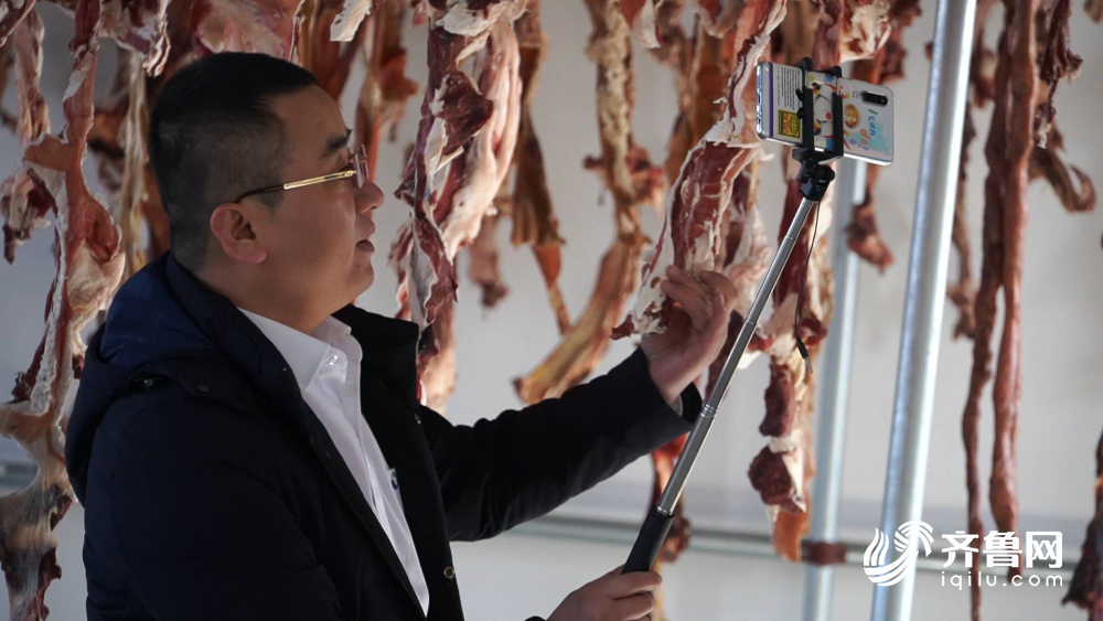 鲁蒙温情暖草原 结对书记再访嘎查脱贫户