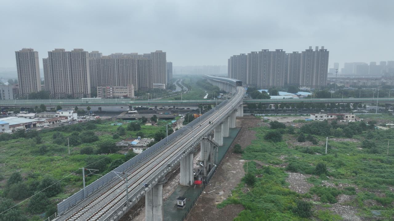 连续开工两条高铁 “轨道上的山东”向着“四横六纵”进军