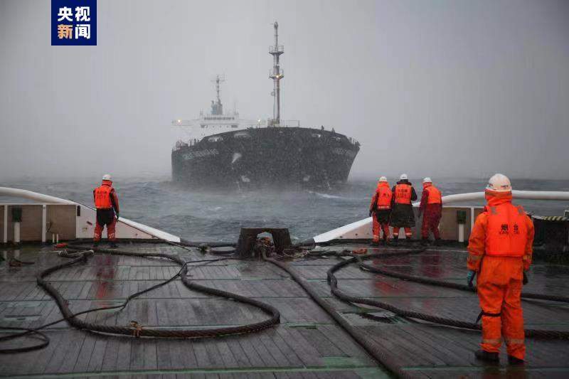 山东威海海域一外籍货船发生故障 遇险船员全员获救