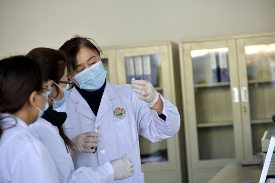 乡村振兴进行时组图｜省农科院技术专家新年赶赴第一书记帮包村送培训