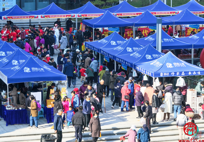 “泉水人家”专柜来袭 唱响助农便民“好声音”