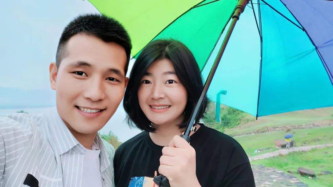 二级上士娶了女上尉