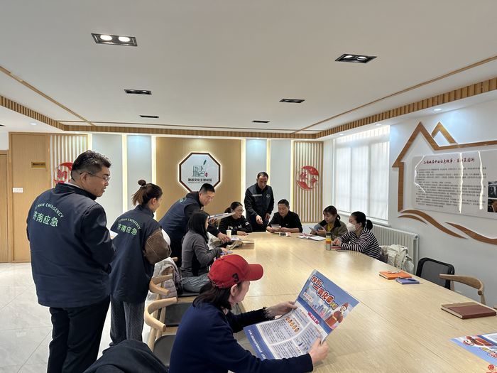 为持续深化“上一线、察实情、练本领、促发展”群众工作教育实践