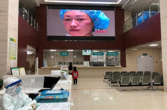 42000多张面孔揭下口罩 援鄂英雄视频感动江城