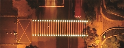 “会发光的斑马线” 亮相南京