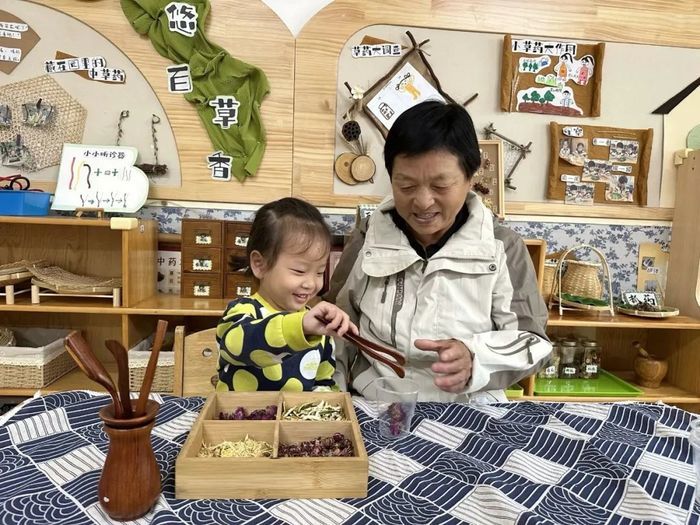 育贤一幼重阳节活动暖心来袭