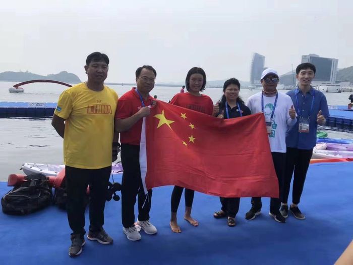 济南姑娘创造历史！辛鑫夺世锦赛女子10公里游泳金牌