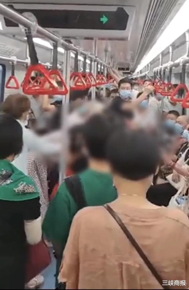 上海地铁回应两女子互相掌掴厮打 到底发生了什么