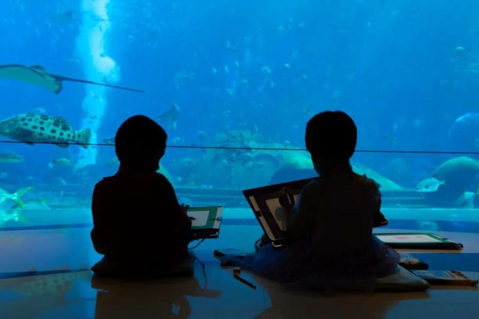 和奥特曼见面、拍武侠电影……他们用“私人订制”守护罕见病儿童的梦想