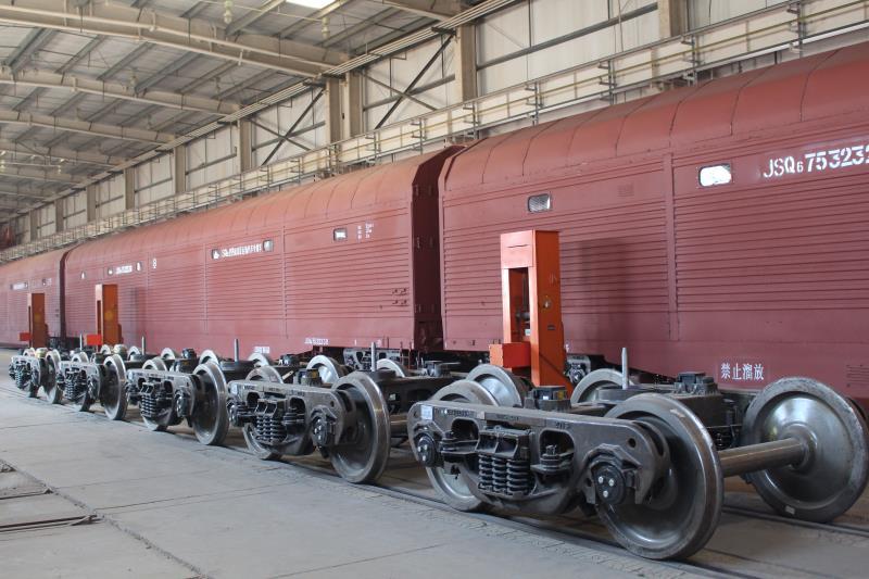 无缝衔接！中国铁路货车用“换轮”方式直接出境运输