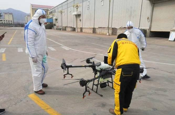 暖评丨问我爱你有多深，抬头看看“无人机”