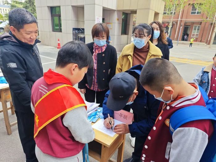 家长眼中的学校什么样？高新区黄金谷学校这样安排