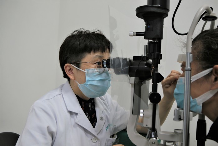 新冠易并发这种眼部疾病，济南有医院已接诊十几例！视物模糊及早就医