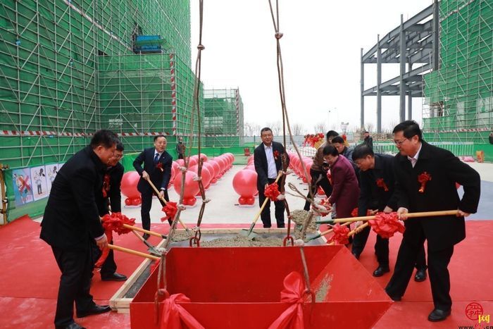 天桥区委党校教学楼封顶仪式顺利举行