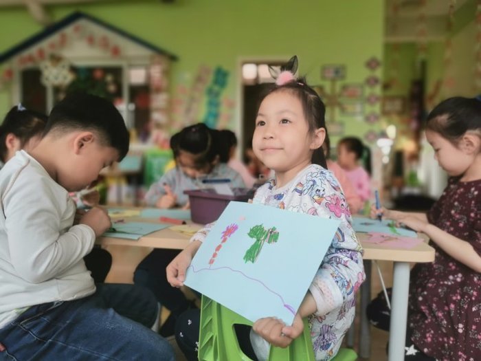 《小舜娃朗诵园》走进槐荫三幼 小朋友眼中的夏天是这样的