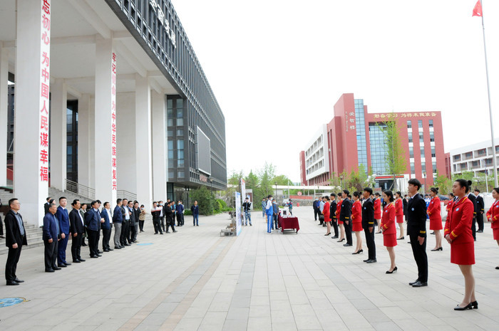 济南市技师学院航空服务与维护系校企合作项目签约