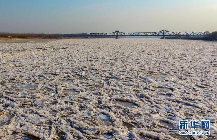 黄河济南泺口段出现封河