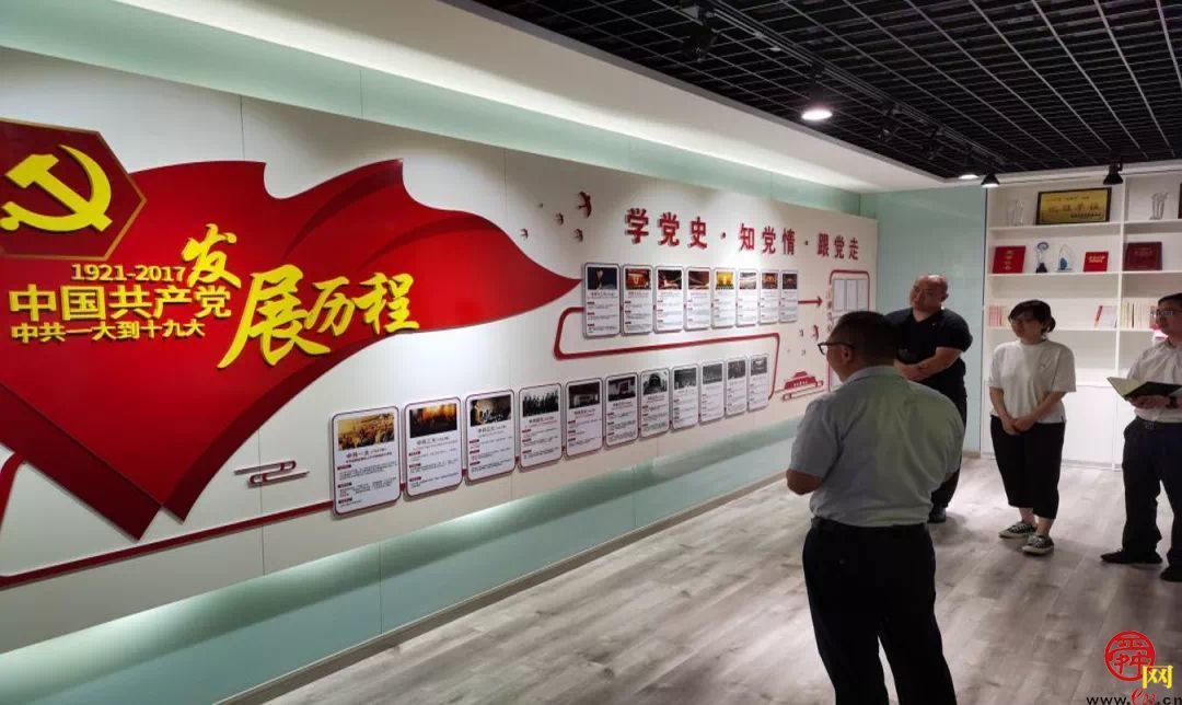 济南市行政审批服务局食药卫健处上门服务送政策 助力企业发展