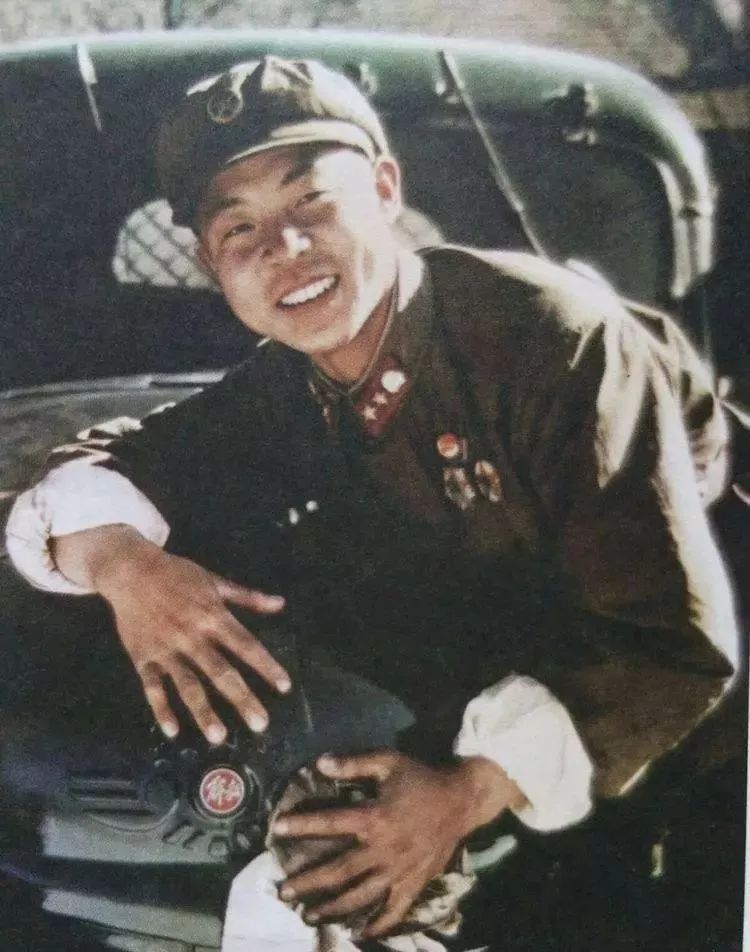 今天，谁是雷锋？