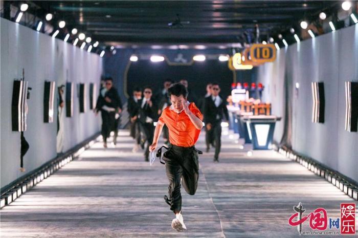 《奔跑吧》迎来“谣言特辑” 全员出动找寻事件真相