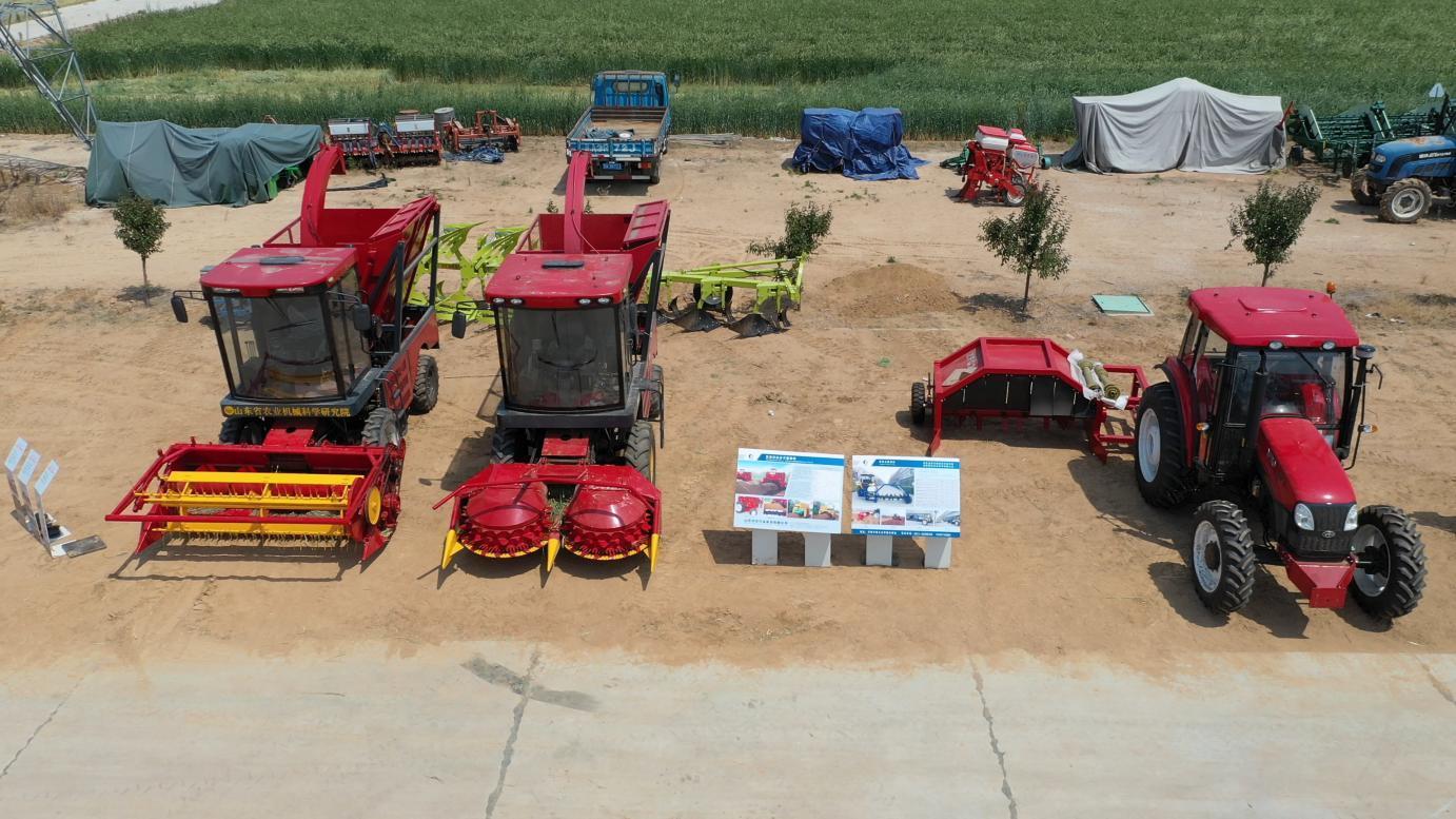 山东农机科研新答卷：成套技术装备助推“家庭牛场”机械化水平