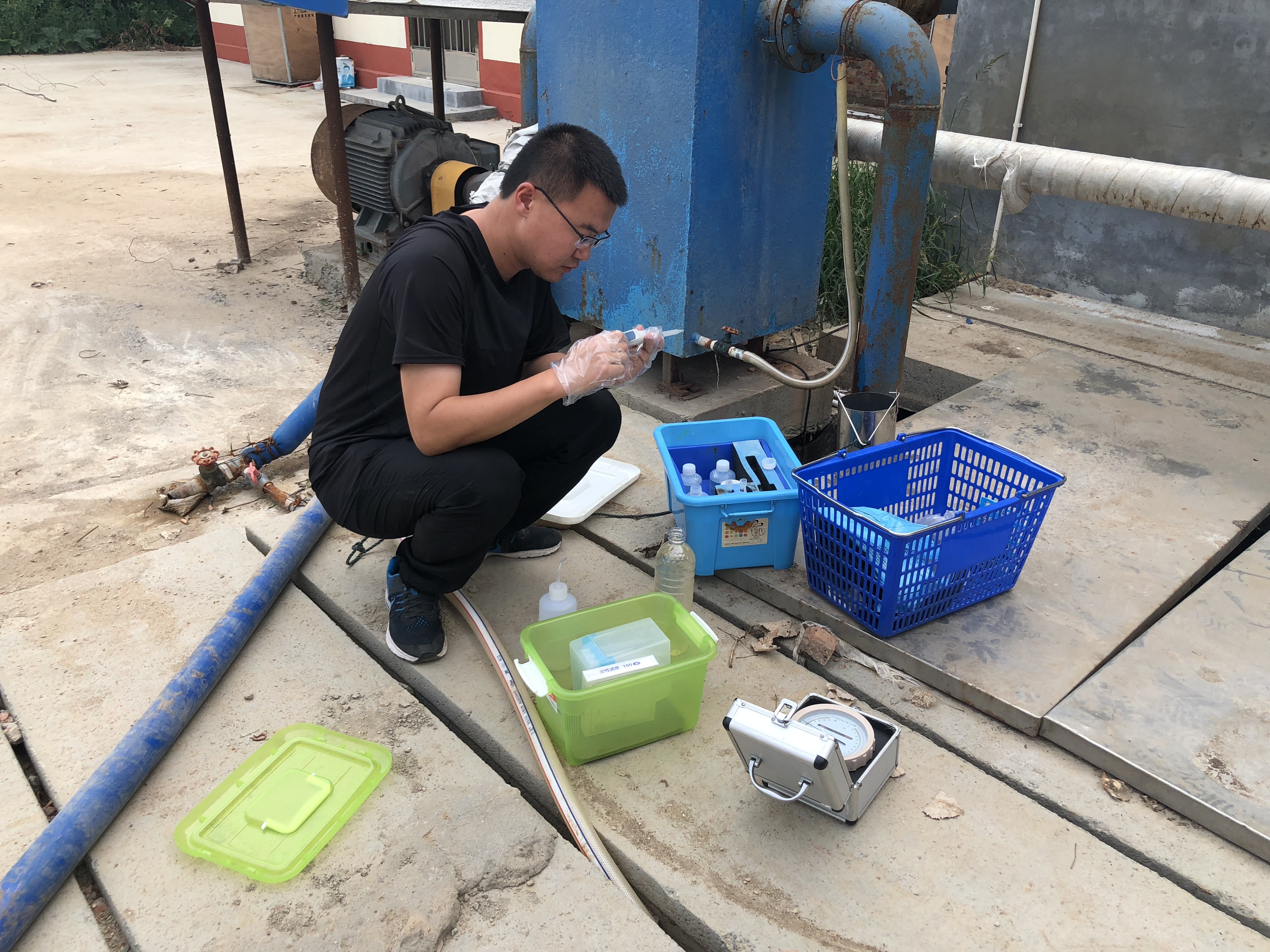 山东突击检查900多家企业环保情况 商河一食品厂违规排污恶臭熏天被抓现行