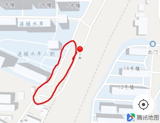 【啄木鸟在行动】杂草丛生数百米路边沦为“野生”停车场