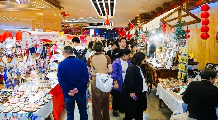 济南商圈火了“市集经济”