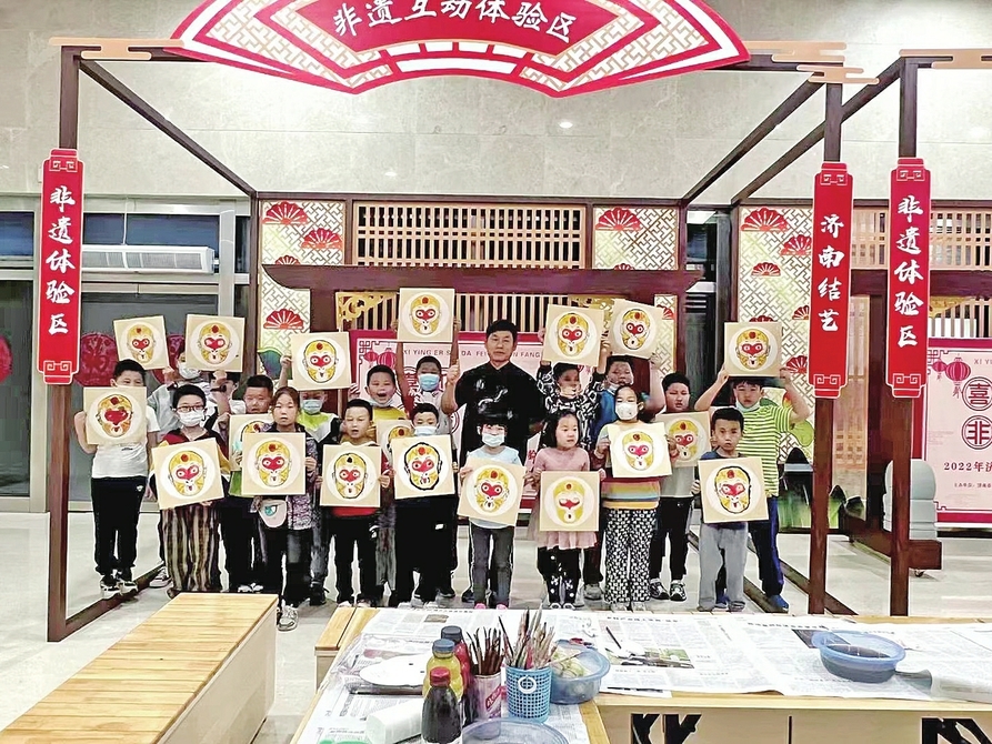 脸谱非遗传承人侯志新通过脸谱讲好济南故事 非遗在公益传承中绽放光彩