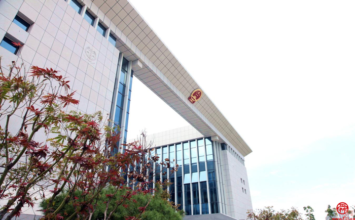 济南西客站法庭绘就京沪高铁新“枫”景“