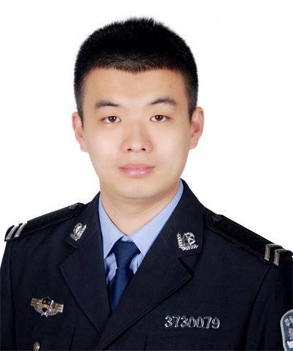 山东26岁警察车祸去世，没有等到8个月的儿子叫他一声爸爸！