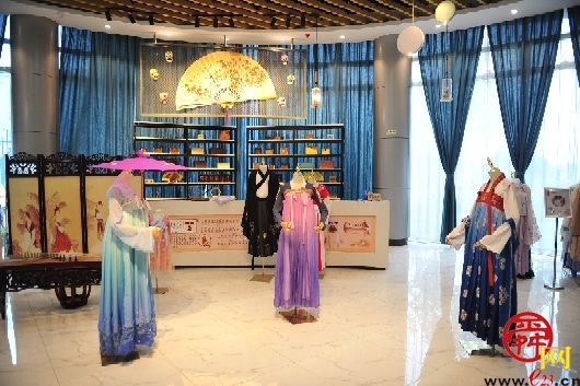 2020品味山东采访团走进曹县 揭秘淘宝镇致富密码探索银香伟业绿色循环模式