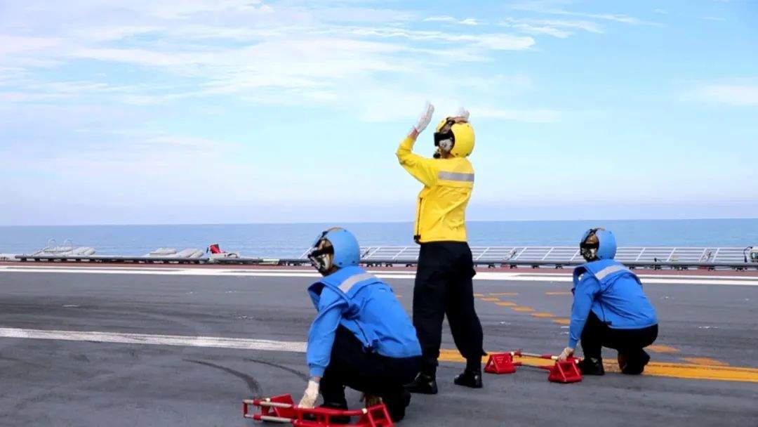 梦想集齐7色“战衣”！刘咪咪，加油！