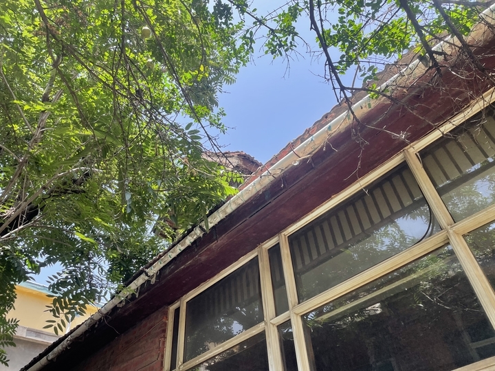 探访苗海南旧宅：建筑至今保留完好，还有部分原厂工人在此居住